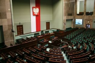 Sejm przyjął ustawę deregulacyjną